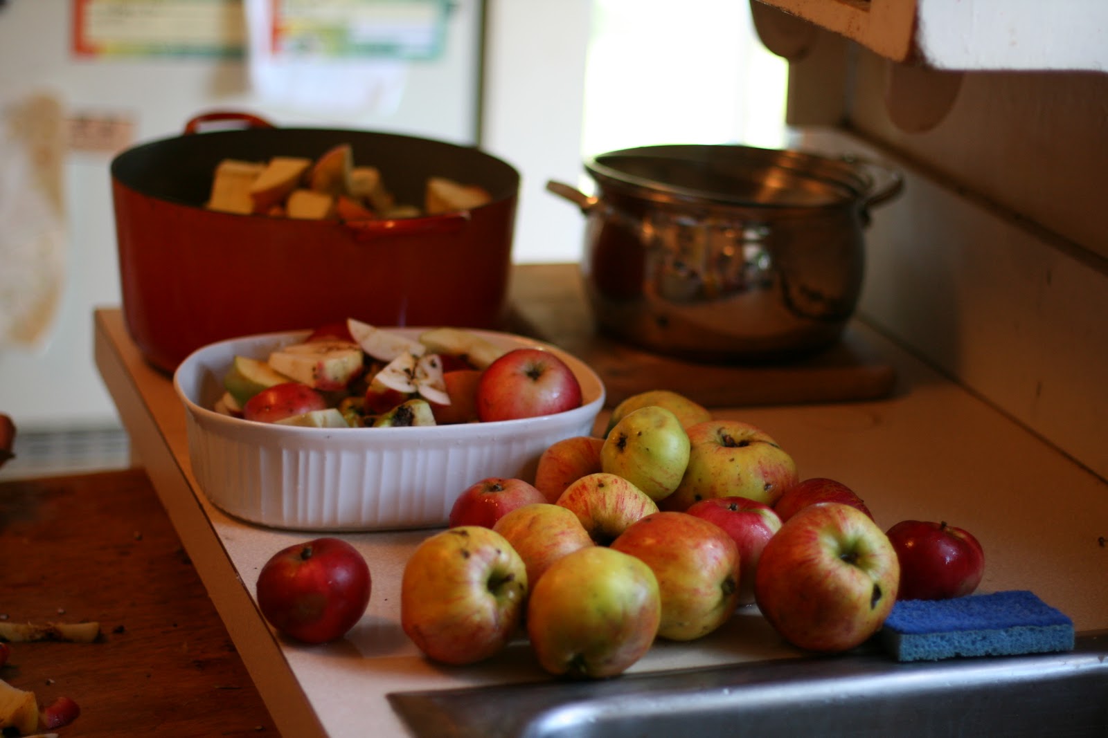 Slicing apples