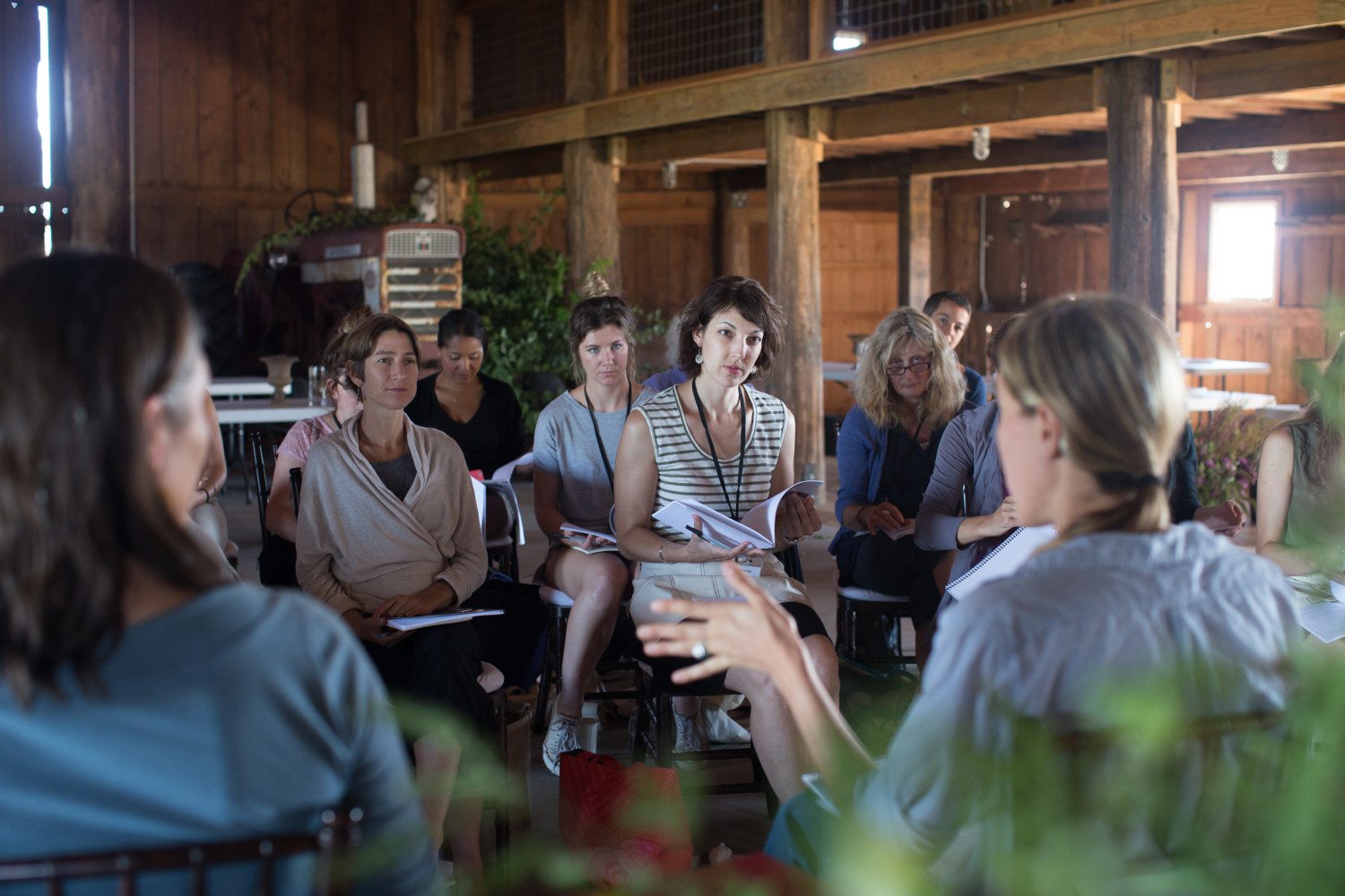 Floret founder Erin Benzakein with workshop students