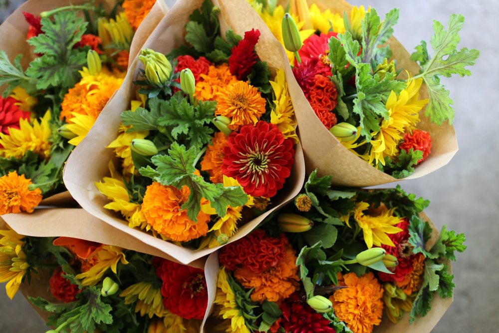 How to Expertly Wrap a Bouquet of Flowers from the Grocery Store