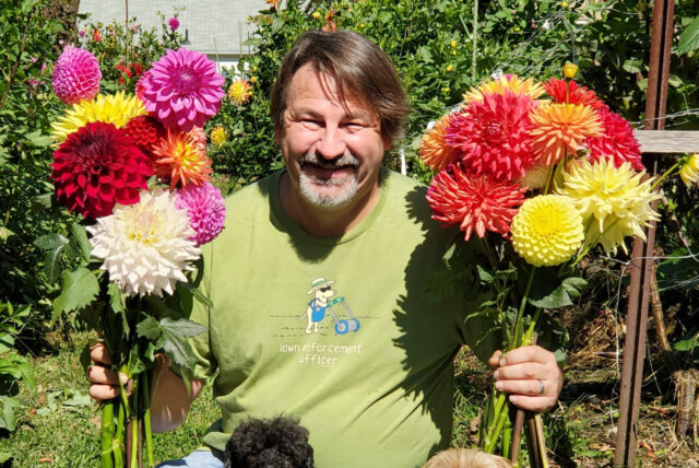 Dahlia Tahoma April – Floret Library