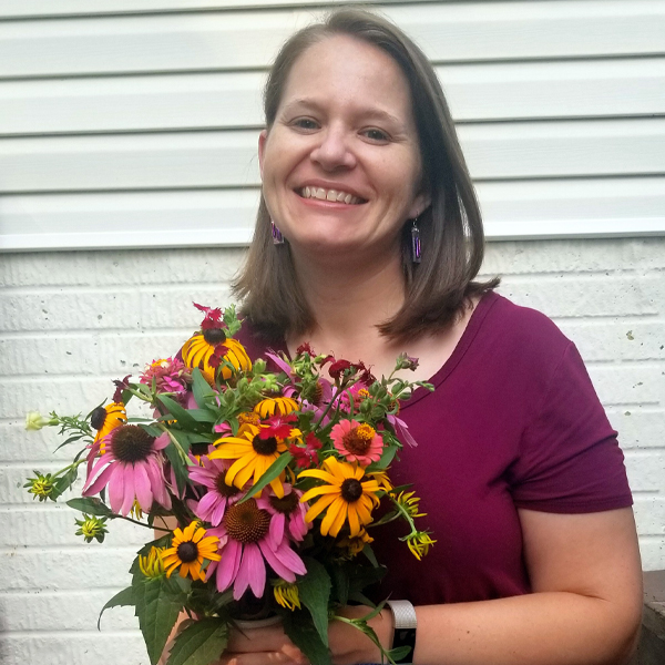 2021 Floret Online Workshop Scholarship winner Mandy Curry