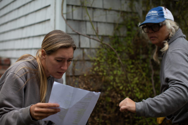 Team Floret visits Anne Belovich's rose gardens and tries to identify plants